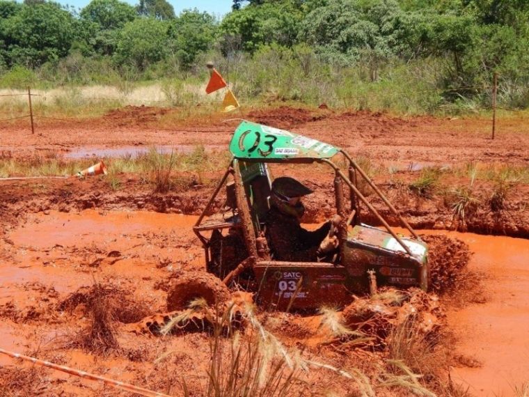 Imagem do post Imepel patrocina equipe estudantil bicampeã de enduro